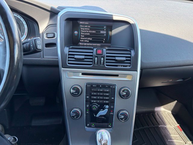 Used 2013 Volvo XC60 3.2 AWD/4WD image 22