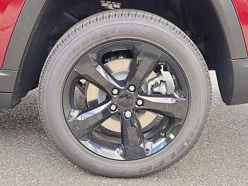 New 2025 Jeep Grand Cherokee L Altitude AWD/4WD image 5