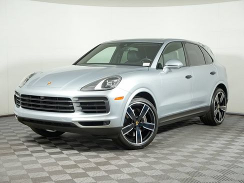 Used 2023 Porsche Cayenne AWD/4WD image 1