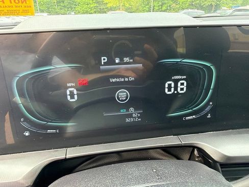 Used 2025 Kia Telluride S FWD image 14