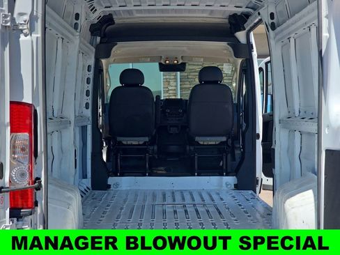 Used 2023 RAM ProMaster 2500 FWD image 12