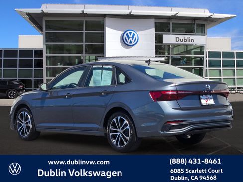 Certified 2025 Volkswagen Jetta Sport FWD image 6