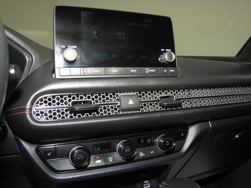 Certified 2024 Honda HR-V Sport image 6
