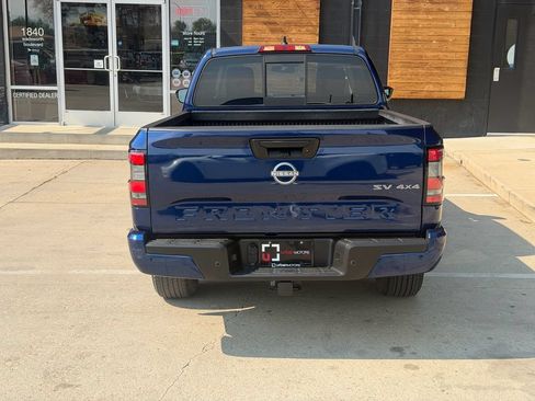 Used 2022 Nissan Frontier SV w/ Technology Package AWD/4WD image 9