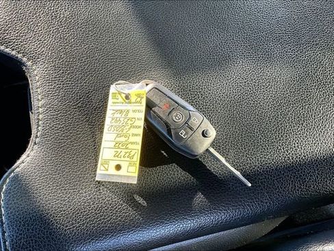 Used 2022 Ford F350 Lariat w/ Tremor Off-Road Package image 36