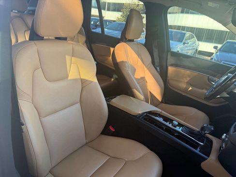 Used 2016 Volvo XC90 T6 Momentum w/ Protection Package Plus image 16