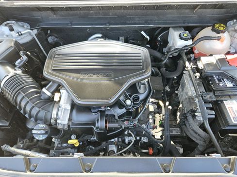 Used 2022 GMC Acadia Denali w/ Denali Technology Package image 31