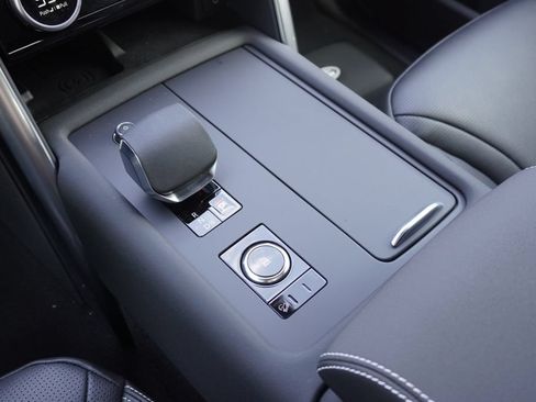 New 2026 Land Rover Discovery Dynamic SE AWD/4WD image 14