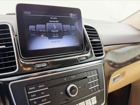 Used 2018 Mercedes-Benz GLE 350 w/ Premium 1 Package image 28