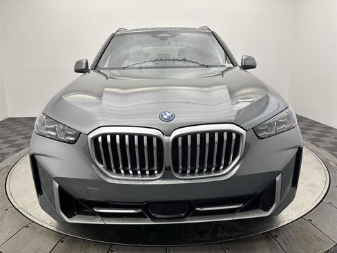 New 2026 BMW X5 xDrive50e image 14