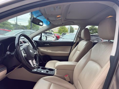 Used 2015 Subaru Outback 2.5i Limited AWD/4WD image 9
