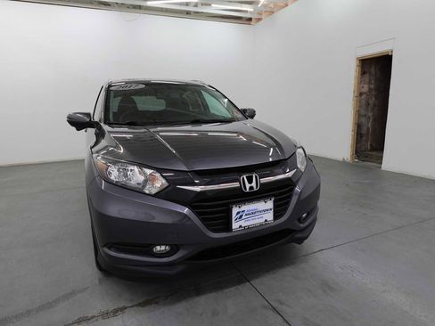 Used 2017 Honda HR-V EX-L image 3