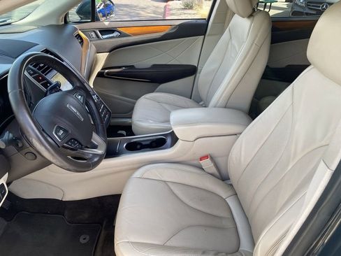 Used 2019 Lincoln MKC Select w/ Select Plus Package image 25