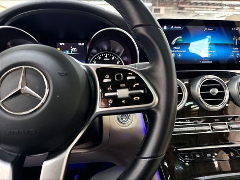 Used 2022 Mercedes-Benz GLC 300 4MATIC image 21