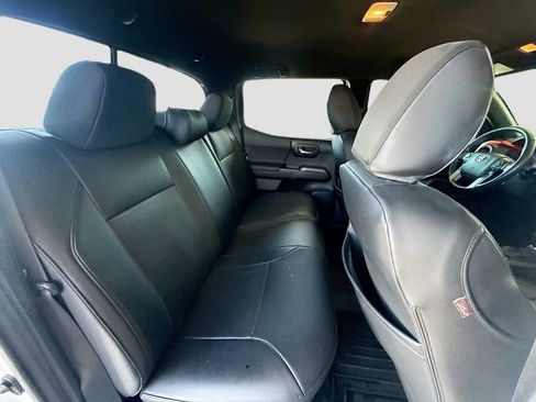 Used 2020 Toyota Tacoma TRD Sport RWD image 27
