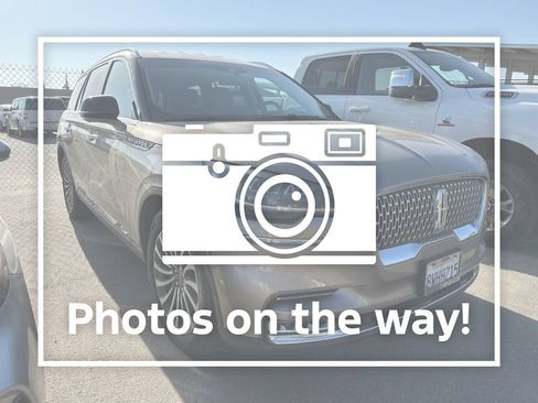 Used 2020 Lincoln Aviator Reserve w/ Elements Package Plus RWD image 1