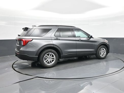 New 2026 Ford Explorer Active image 9