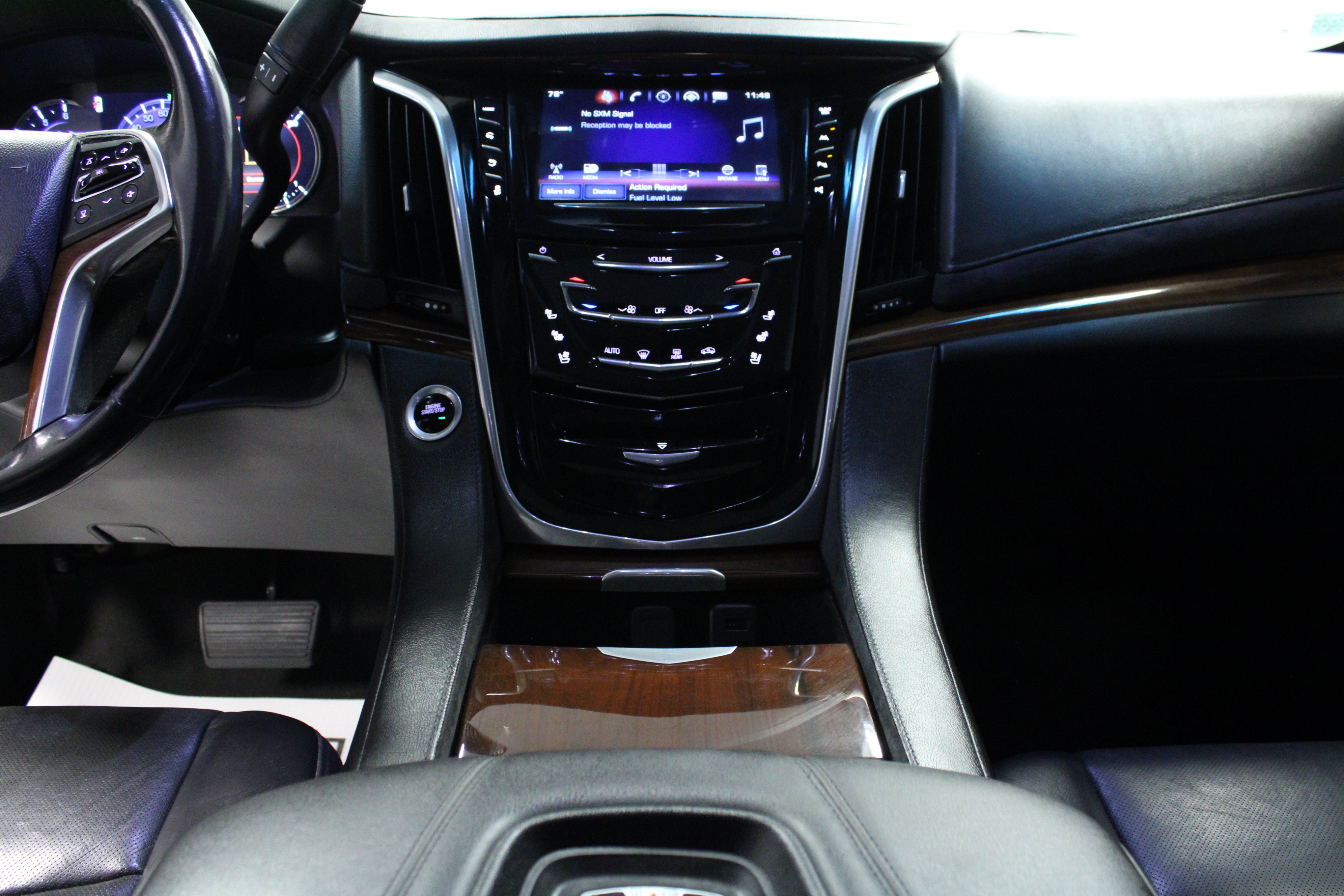 Used 2019 Cadillac Escalade ESV Luxury AWD/4WD image 21