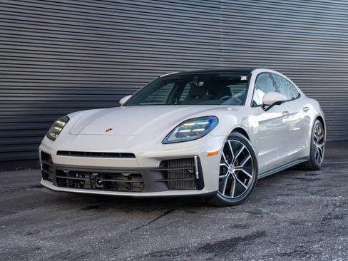 New 2026 Porsche Panamera 4 image 1