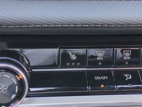 New 2026 Chevrolet Equinox LT image 23