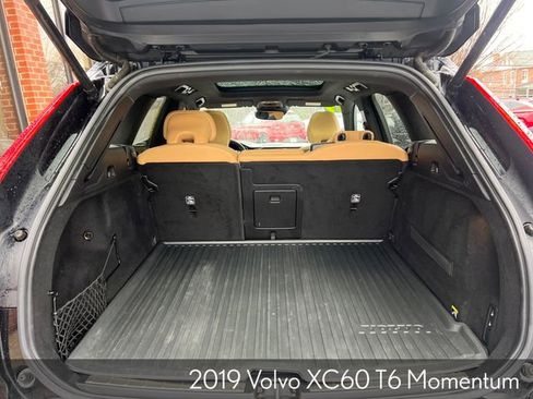 Used 2019 Volvo XC60 T6 Momentum w/ Premium Package image 15