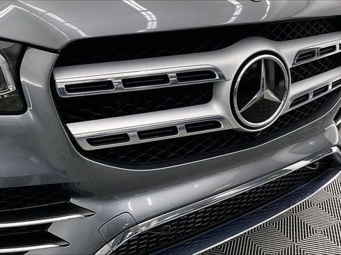 Used 2023 Mercedes-Benz GLS 450 4MATIC image 31