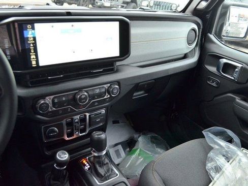 New 2026 Jeep Gladiator Sport image 20