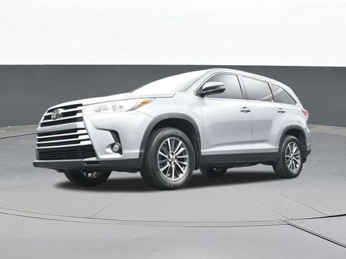 Used 2019 Toyota Highlander XLE FWD image 60