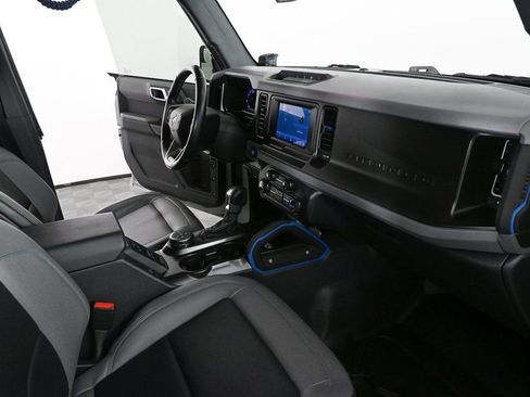 Used 2021 Ford Bronco Black Diamond image 22