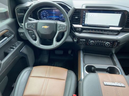 Certified 2024 Chevrolet Silverado 2500 High Country w/ Technology Package image 28