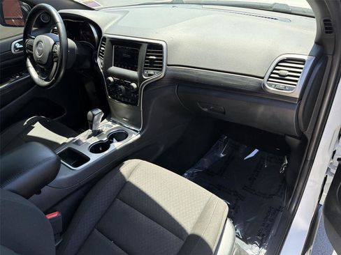 Used 2021 Jeep Grand Cherokee Laredo RWD image 13