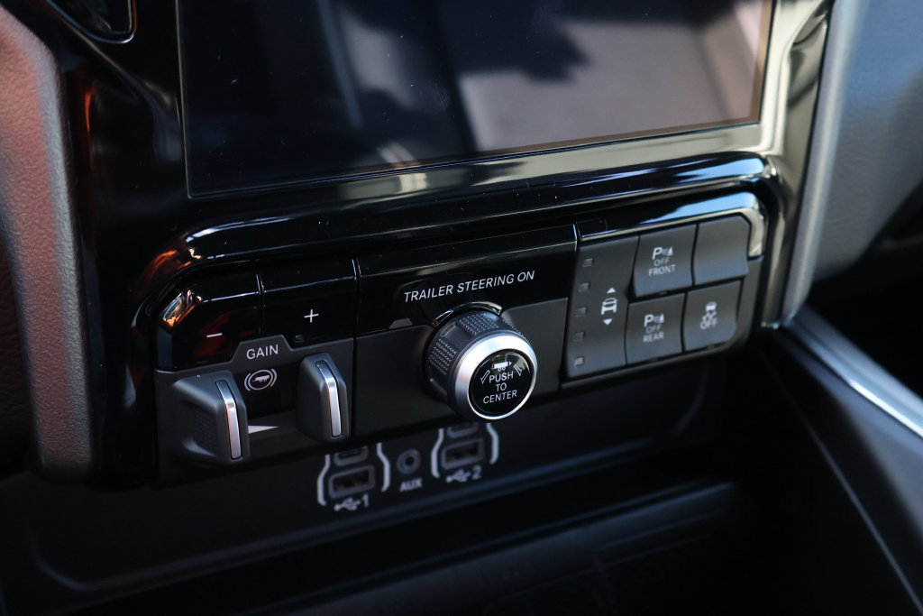 Used 2025 RAM 1500 Laramie w/ Sport Appearance Package AWD/4WD image 27