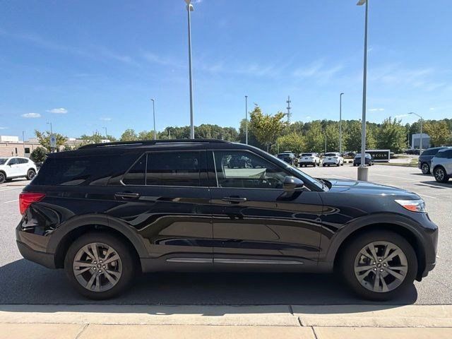 Used 2023 Ford Explorer XLT w/ Equipment Group 202A RWD image 6