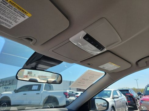 Used 2025 Nissan Altima 2.5 SV image 30