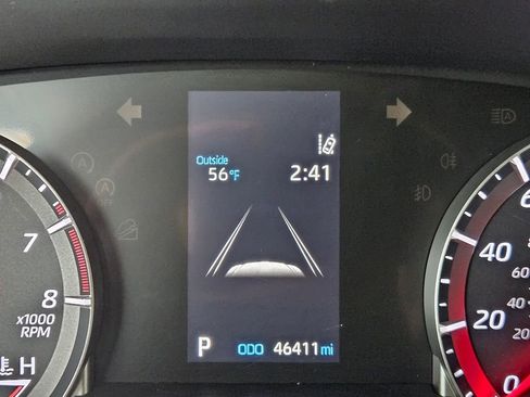 Used 2022 Toyota Highlander LE AWD/4WD image 16