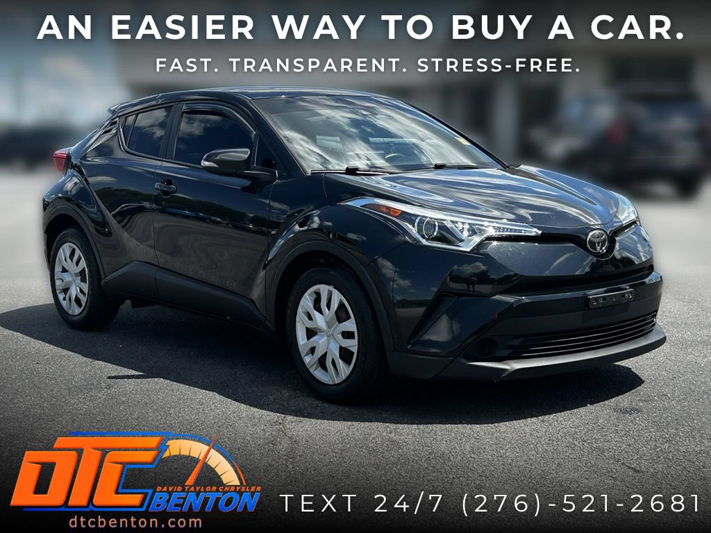 Used 2019 Toyota C-HR LE FWD image 1