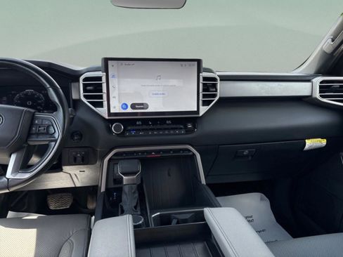 Used 2025 Toyota Tundra Limited image 14