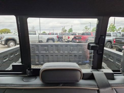 New 2026 GMC Canyon Denali image 25