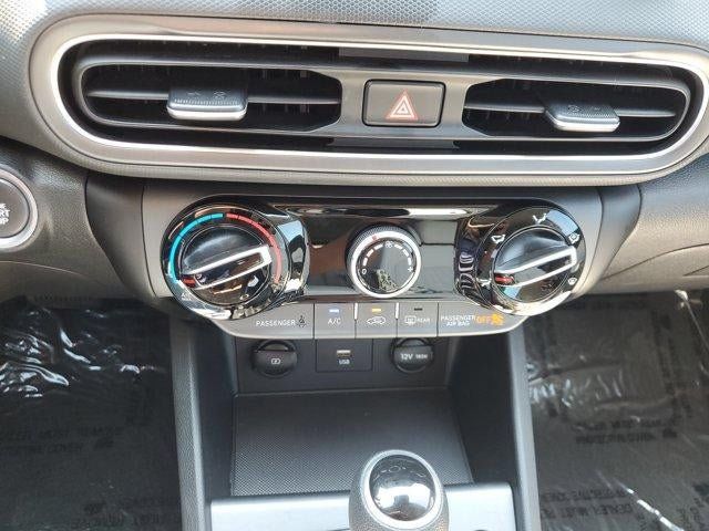 Used 2022 Hyundai Kona SEL FWD image 28