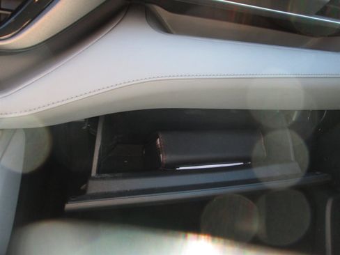 Used 2022 Toyota Highlander L image 15