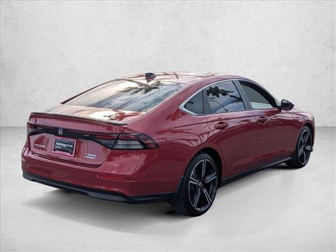 Used 2025 Honda Accord Sport image 5