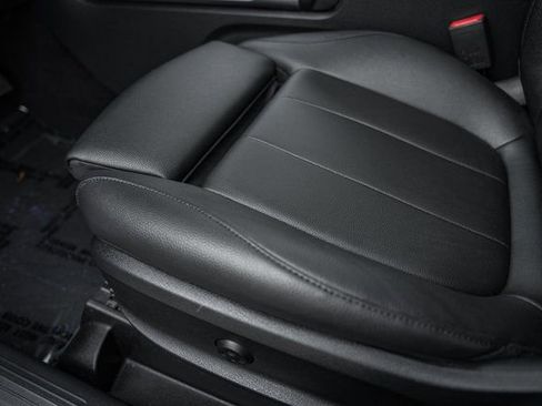 Certified 2024 Mercedes-Benz GLB 250 4MATIC w/ Winter Heating Package image 33