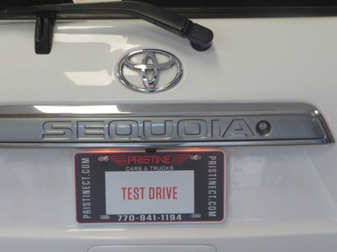 Used 2018 Toyota Sequoia Limited w/ Safety & Convenience Package AWD/4WD image 59