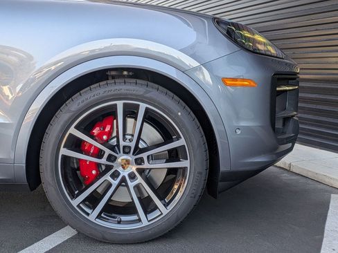 New 2026 Porsche Cayenne S AWD/4WD image 12