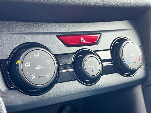 Used 2018 Subaru Crosstrek 2.0i Premium w/ Moonroof Package image 15