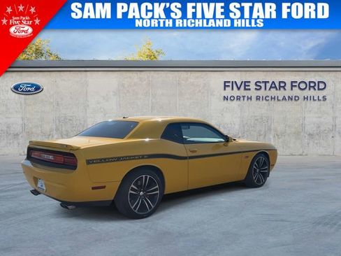 Used 2012 Dodge Challenger SRT8 Yellow Jacket w/ Premium Sound Group image 9