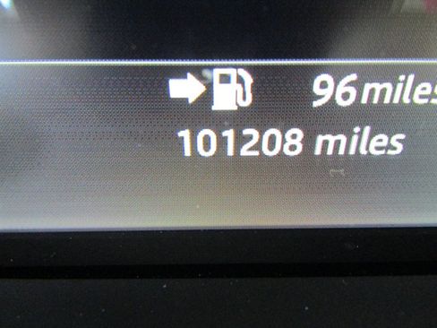 Used 2017 Land Rover Range Rover HSE image 11