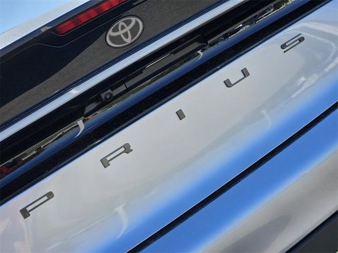 New 2026 Toyota Prius Plug-In Hybrid image 7