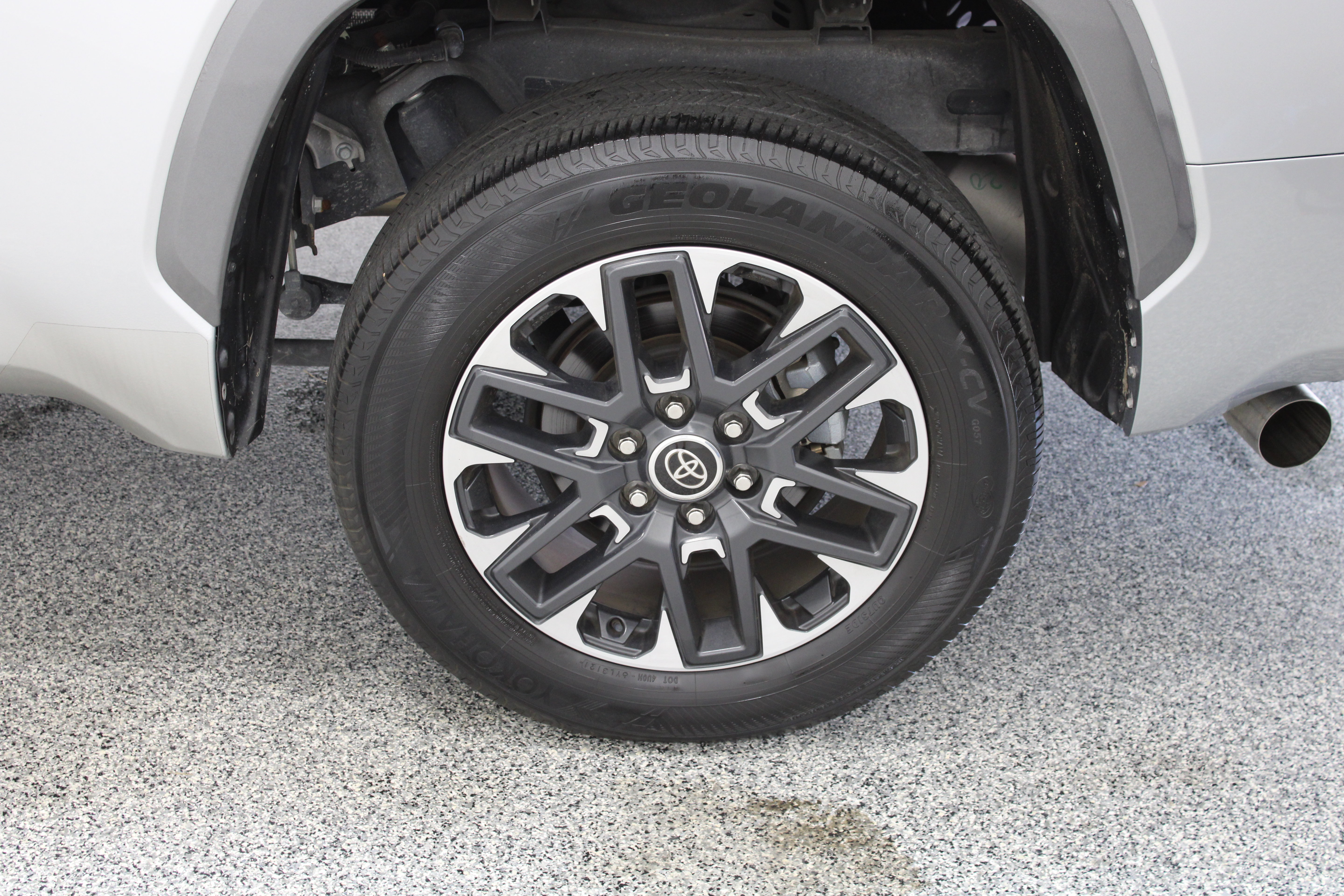 Used 2022 Toyota Tundra Limited AWD/4WD image 11