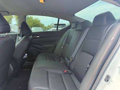 Certified 2023 Nissan Altima 2.5 SR FWD image 9